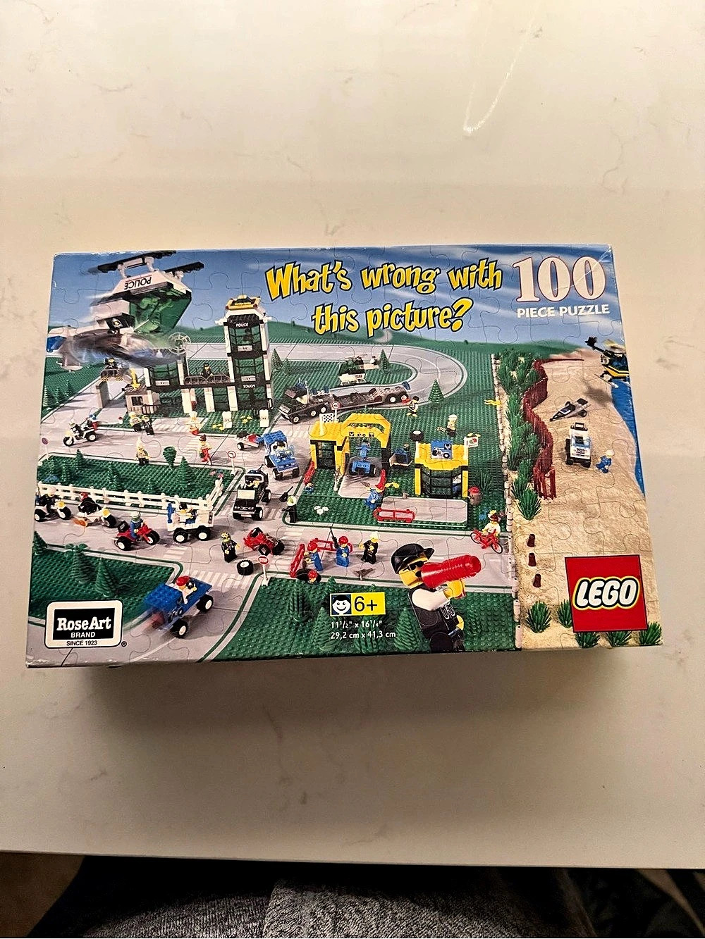 Vintage LEGO What's Wrong with this Picture? 100-Piece Puzzle (Harbor / Police S